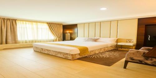 Ambassadorial Suite